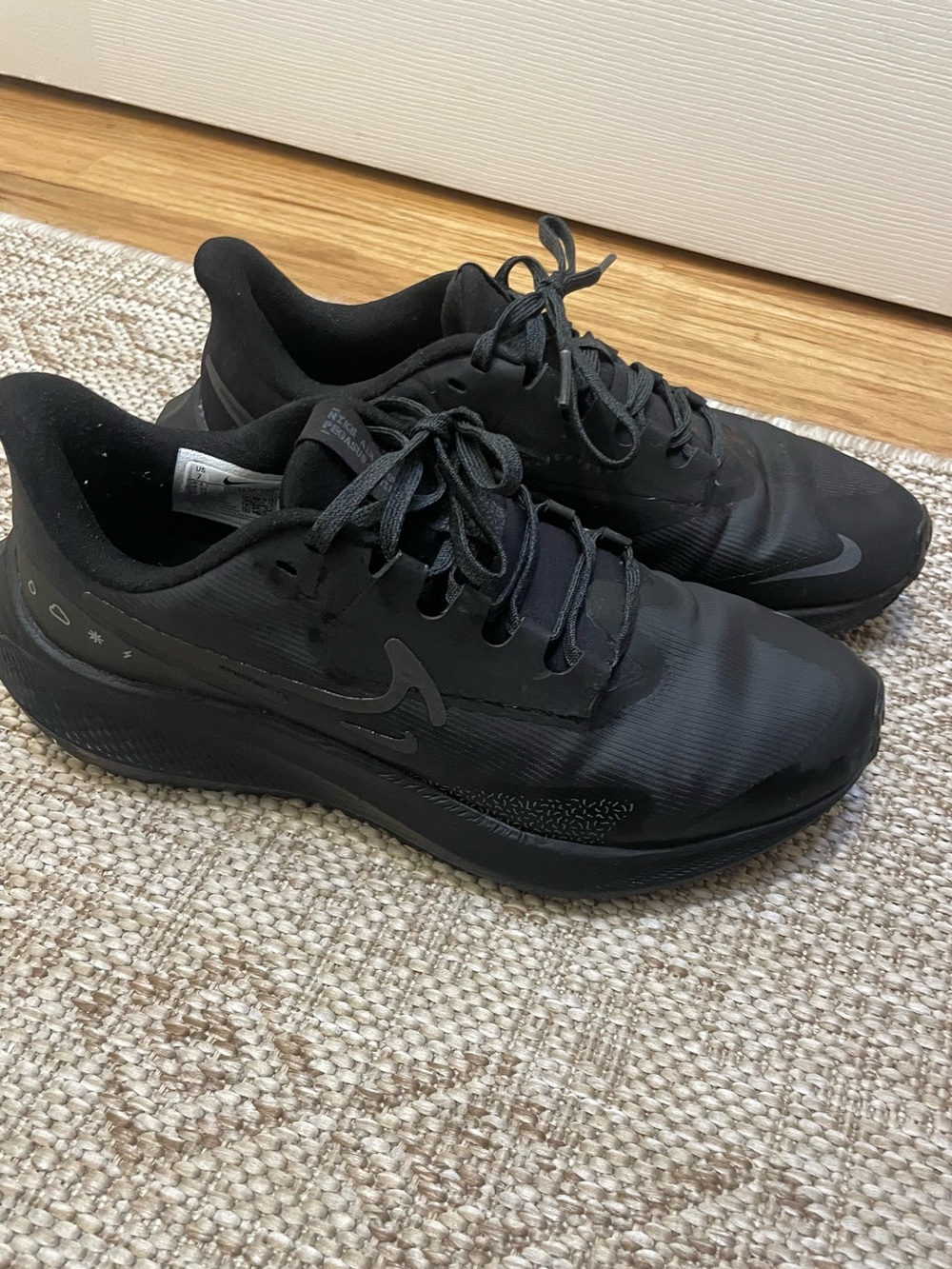 nike pegasus gore-tex all weather sneakers